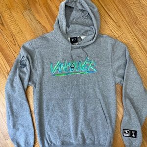 OVERWATCH LEAGUE -ULT MEN’S VANCOUVER TITANS HOODIE